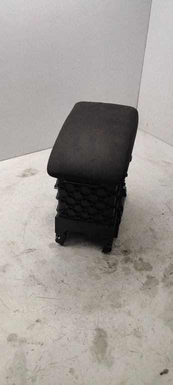 Armrest 5C6864251A