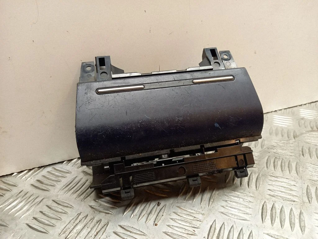 Ashtray (front) – Audi A4 S4 B7 8E 8H (2005-2008)