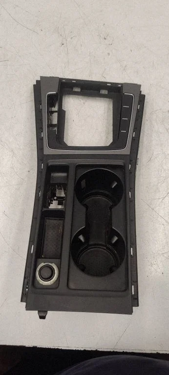 Centrālā konsole 5G1863245F