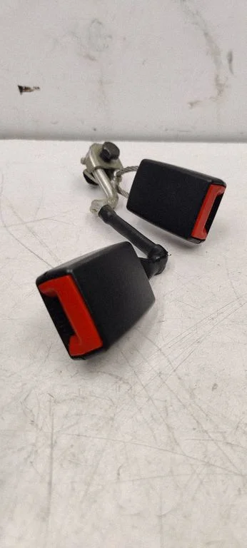 Rear seatbelt buckle 8P0857739C