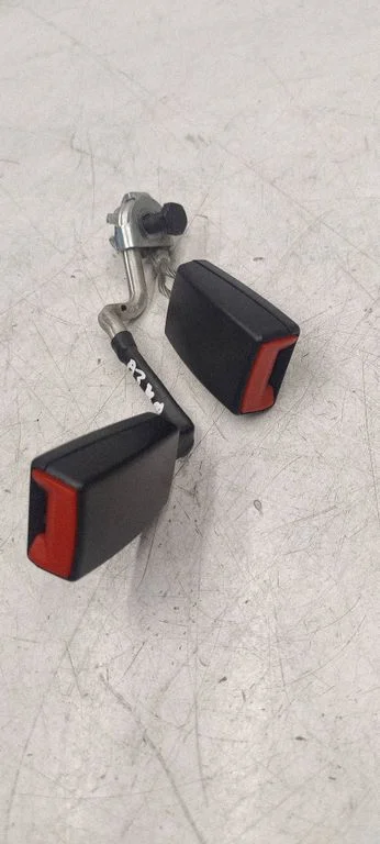 Rear seatbelt buckle 8P0857739B