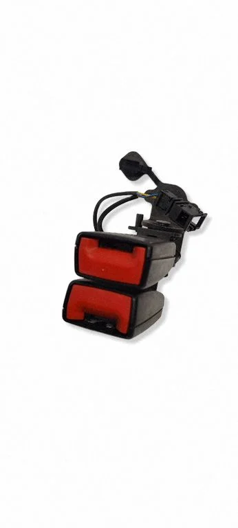 Middle seatbelt buckle (rear) 8V0857739