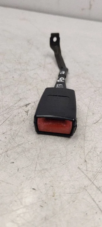Front seatbelt buckle – Audi A3 S3 8P (2003-2012)