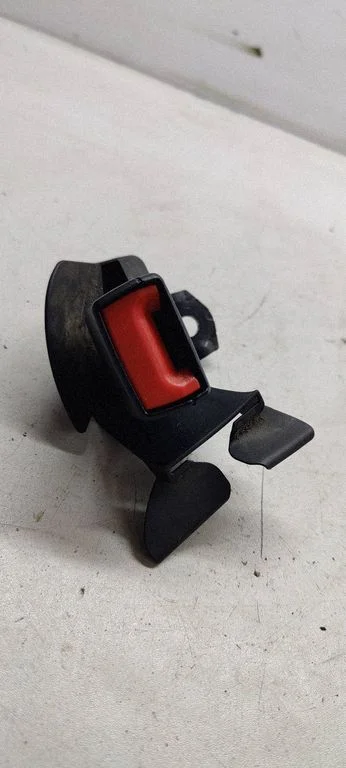 Rear seatbelt buckle 8k0857798