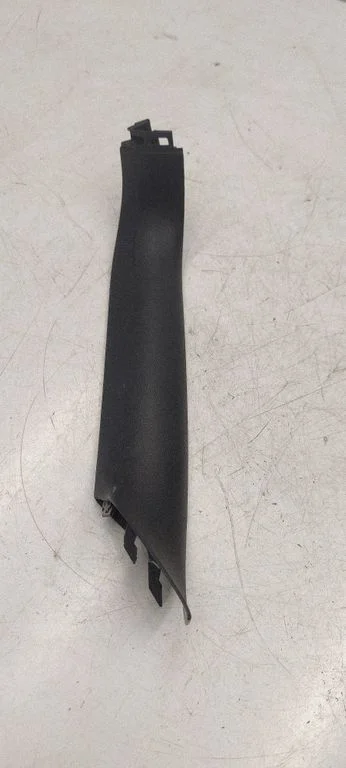 Tailgate/trunk upper cover trim – Volkswagen e-Golf (2014-)