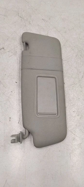 Sun visor 8P0857551