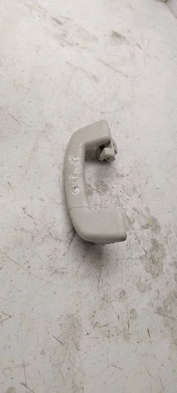 Tagumine lae käepide 3G0857643B