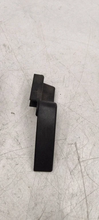 Engine bonnet (hood) release handle 1H1823533