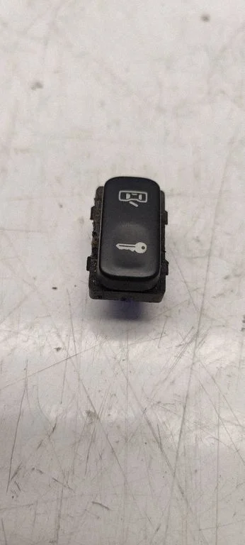 Central locking switch button 1Z0962125A