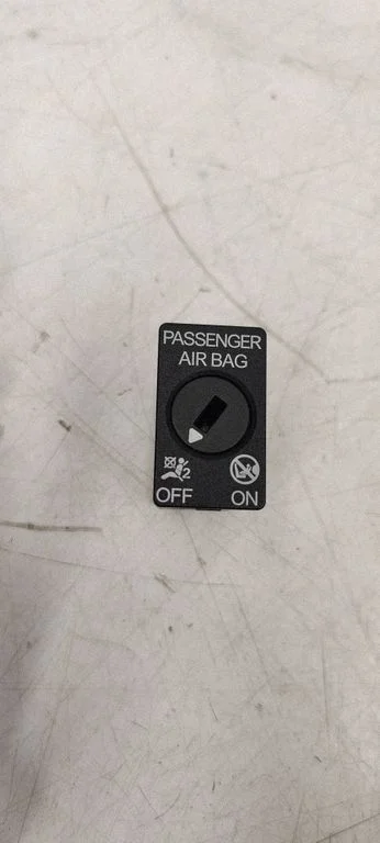 Passenger airbag on/off switch 5C5919237