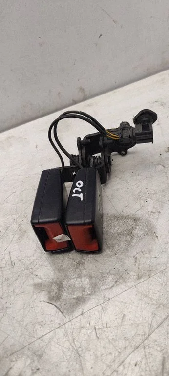 Rear seatbelt buckle – Skoda Octavia Mk3 (5E) (2013-2019)