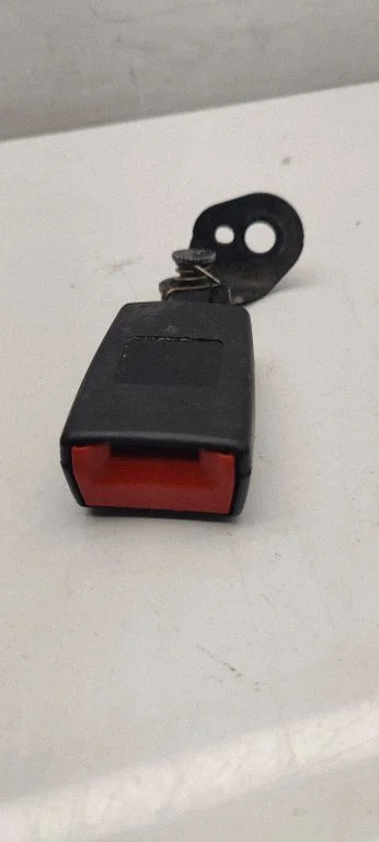 Rear seatbelt buckle 3c8857740A