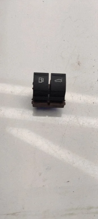 Fuel tank opening switch 3c0959903B