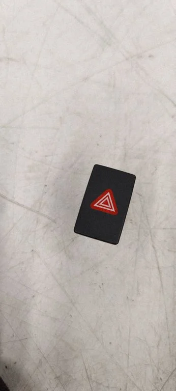 Hazard light switch 5K0953509A