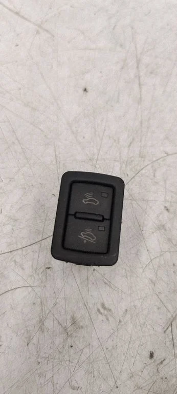 Alarm switch – Audi A3 S3 8P (2003-2012)