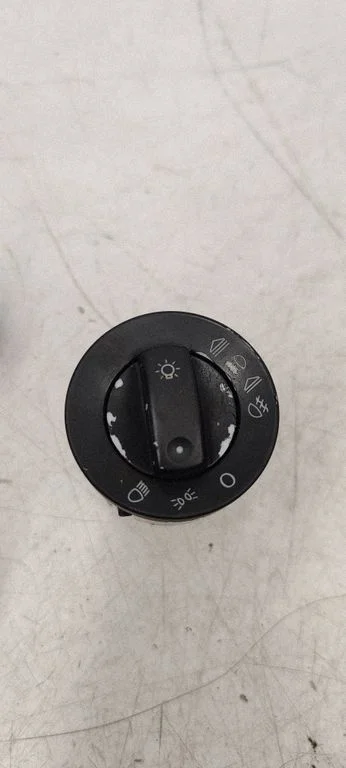 Light switch 8E0941531C