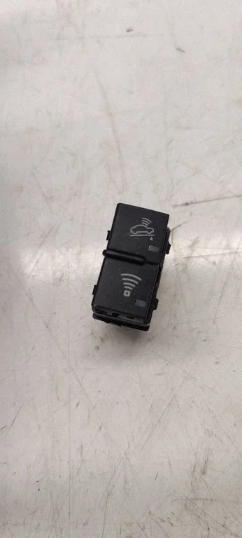 Alarm switch – Audi A4 S4 B7 8E 8H (2005-2008)
