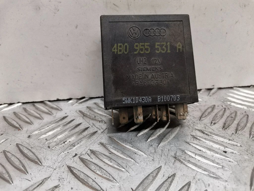 Window wiper relay 4B0955531A