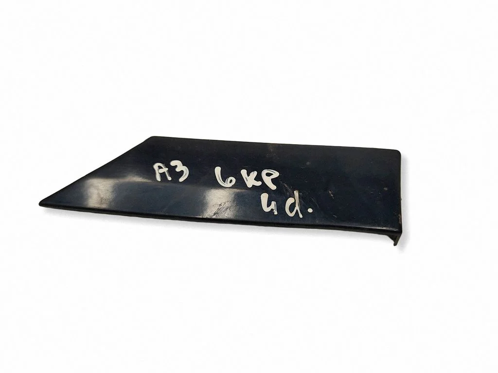Rear arch trim 8P4853699