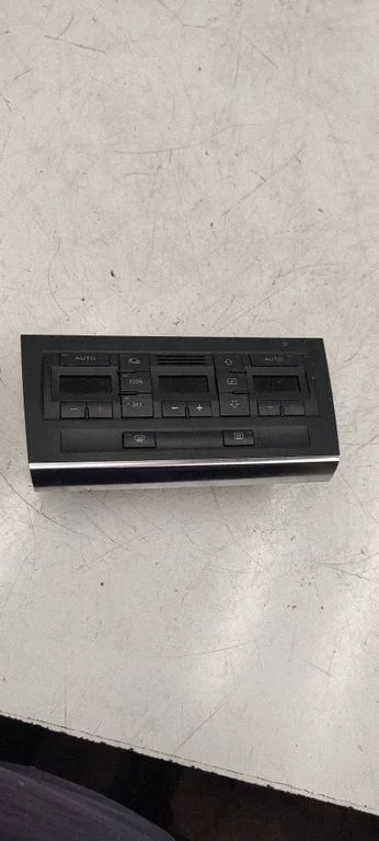 Climate control unit 8E0820043BJ