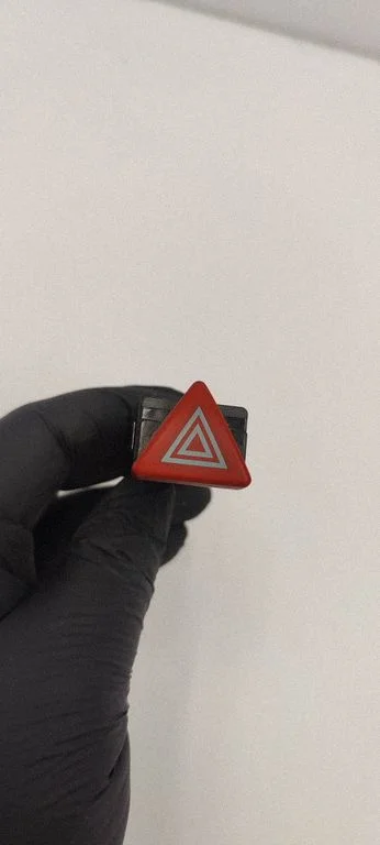 Hazard light switch 8P0941509