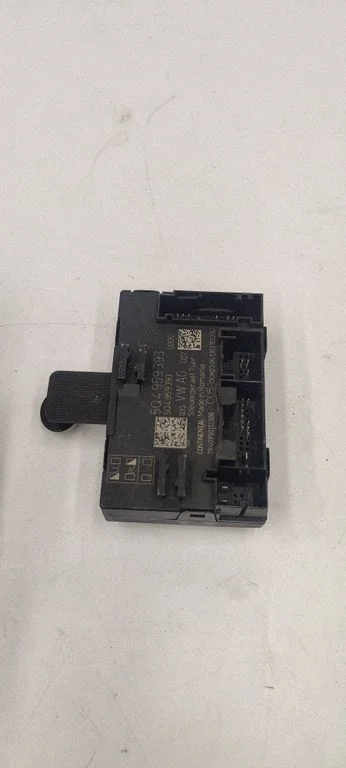 Other control units/modules 5Q4959393
