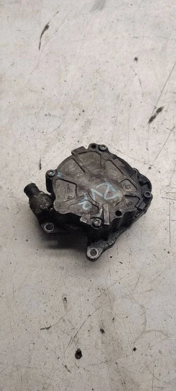 Vacuum pump 03L145100