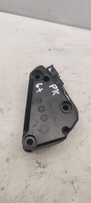 Wzmacniacz audio 1K0035463D