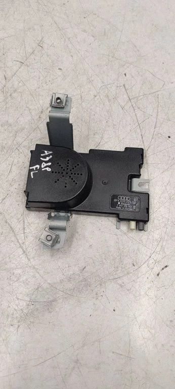 Aerial antenna amplifier 8P4035225D