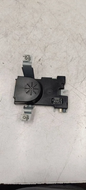 Aerial antenna amplifier 8P4035225D