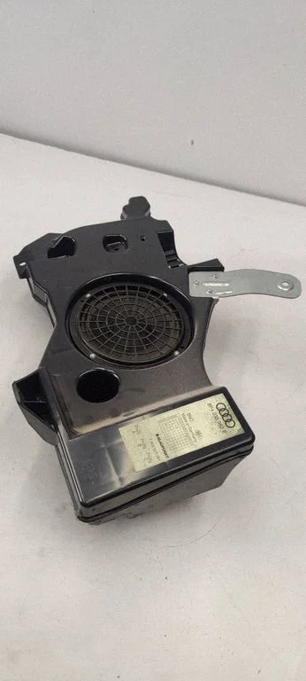 Subwoofer speaker 8P4035382E