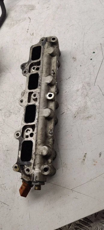 Exhaust manifold 33506562A