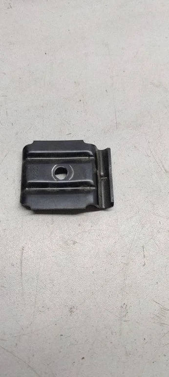 Battery bracket