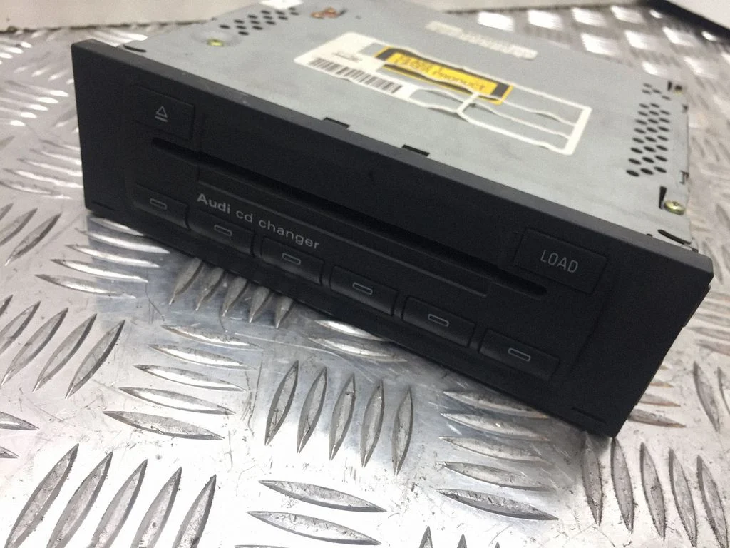 CD/DVD changer 8E0035111