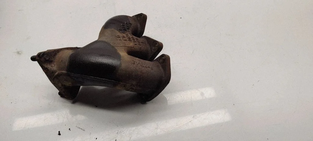 Exhaust manifold – Volkswagen Passat CC (2008-2016)