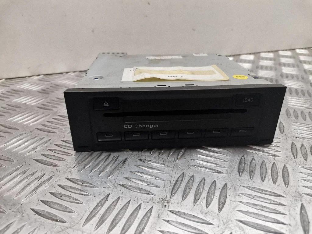 CD/DVD changer 8E0035111D