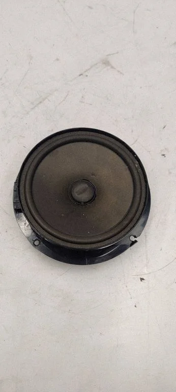 Rear door speaker 1KM035454B