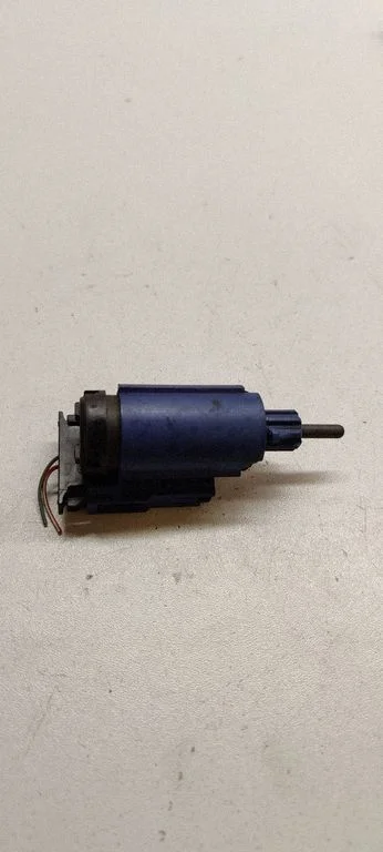 Siduripedaali andur 1j0927189e