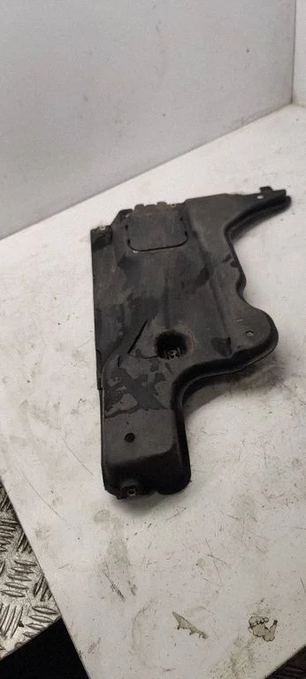Rear underbody cover/under tray 3Q0825102A