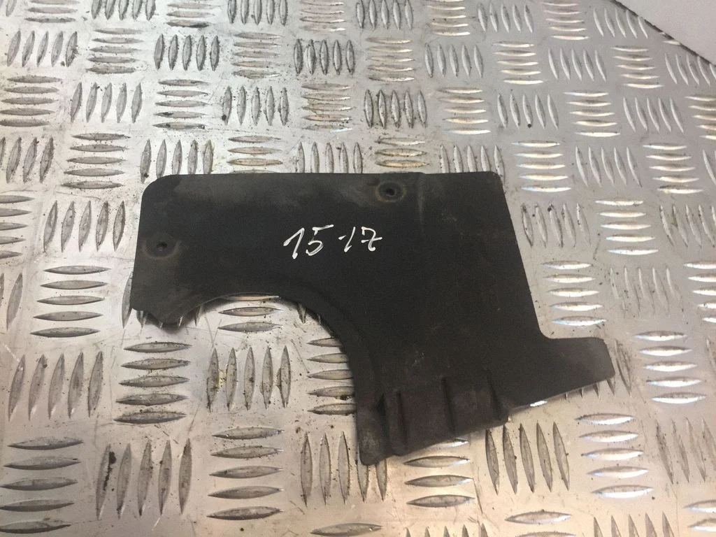 Muu kereosa 1K0825272A
