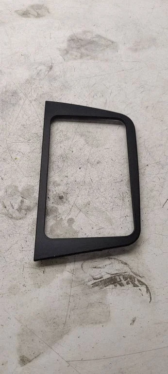 Radio/GPS head unit trim