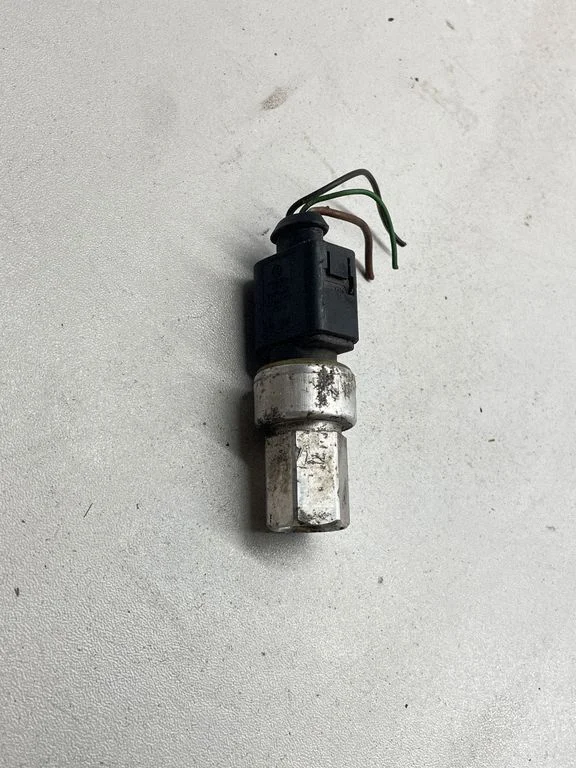 Gaisa kondicioniera spiediena devējs 1J0973703