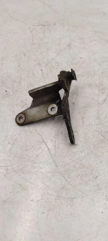 Muffler mount bracket/holder – Skoda Octavia Mk3 (5E) (2013-2019)