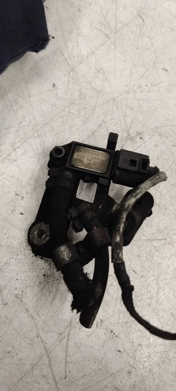 Exhaust gas pressure sensor 059906051A