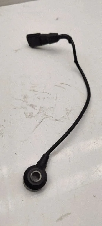 Detonation knock sensor 022905377B