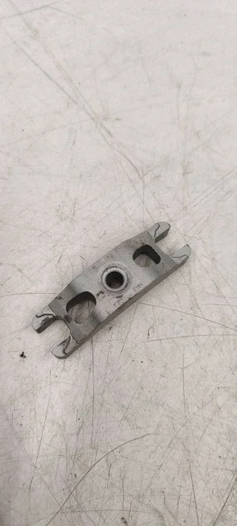 Fuel Injector clamp holder 03L216
