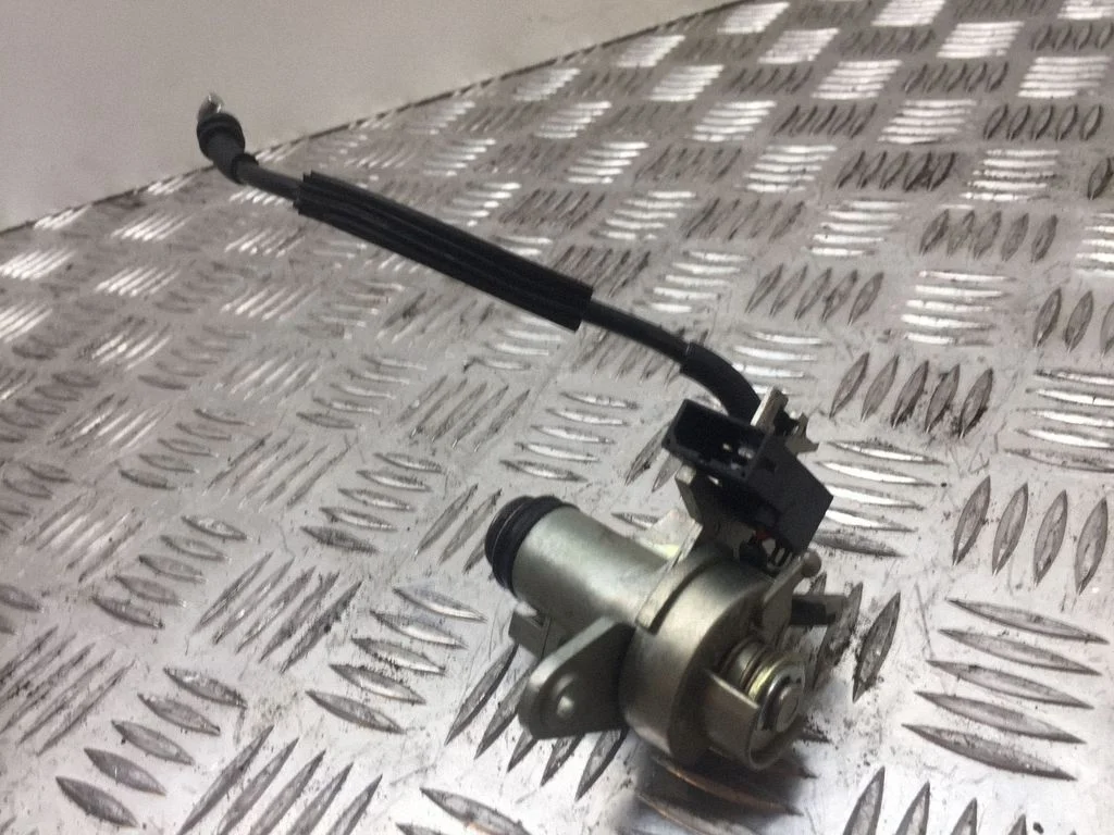Tailgate exterior lock – Audi A6 Allroad C6 (2006-2011)