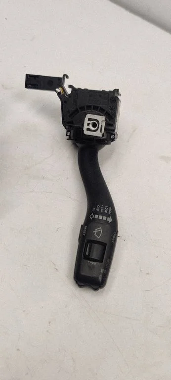 Logu tīrītāju svira – Audi A3 S3 8P (2003-2012)