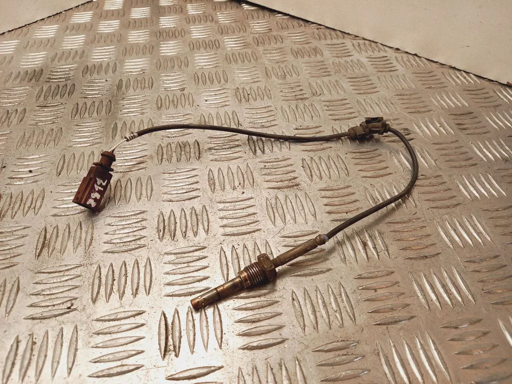 Heitgaasi temperatuuriandur 03L906088CE