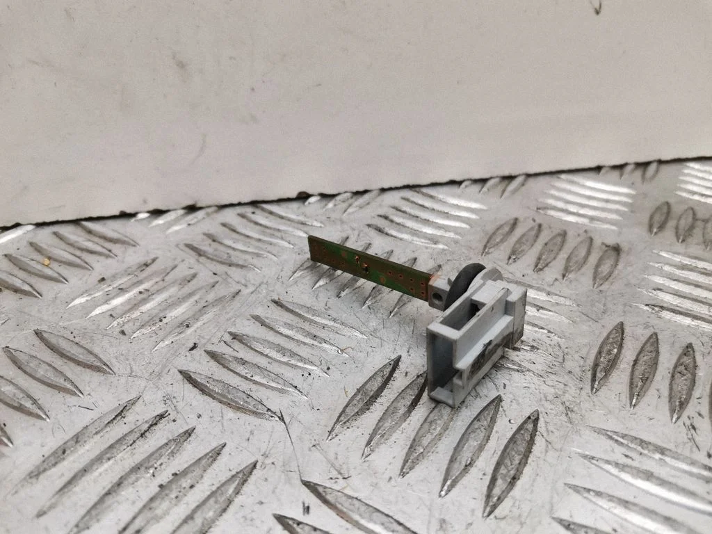 Salona temperatūras sensors – Audi A3 S3 8P (2003-2012)